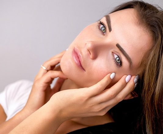 Living Healthy With These 5 Skincare Products Skincare Products