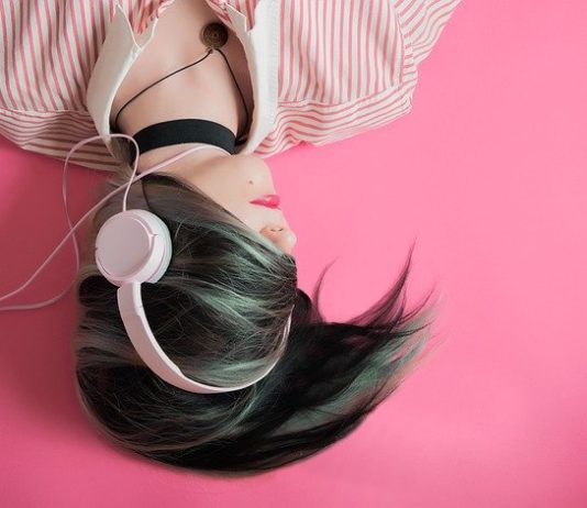 How Music Helps You Stay Happy When Life Is Stressful Music Helps You Stay Happy