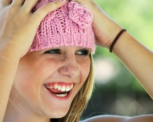 How To Strengthen Gums Naturally – 7 Potent Gum Health Tips! strengthen gums naturally